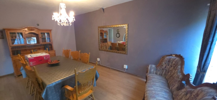 6 Bedroom Property for Sale in Wilkeville North West